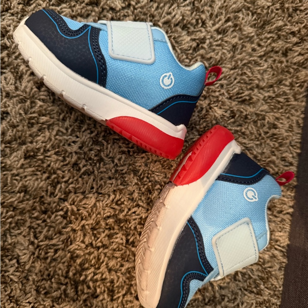 Bluey Light Up Sneakers - Picture 3 of 5